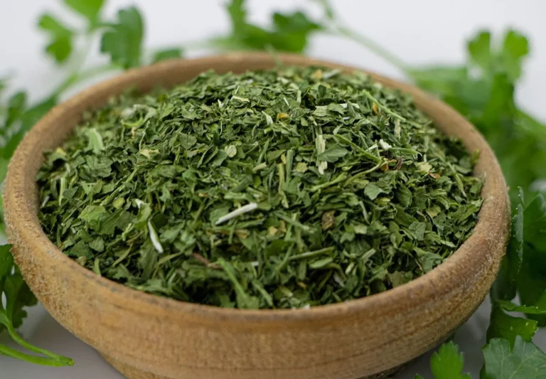 Premium Dried Parsley – Naturally Fresh Aromatic Herb